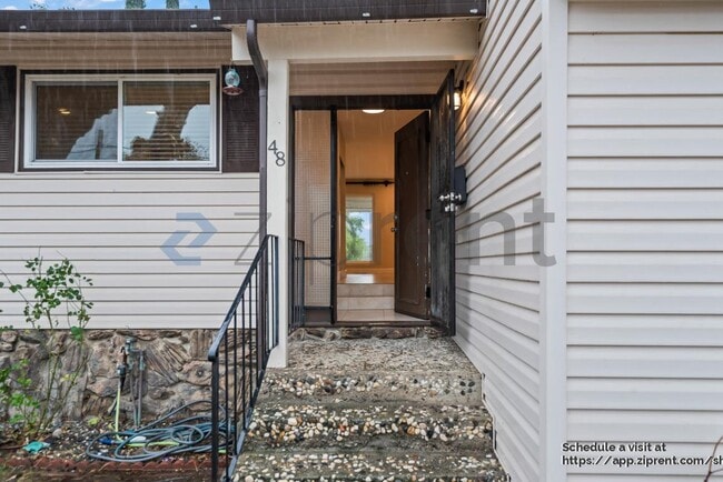 Building Photo - 48 N Lake Dr