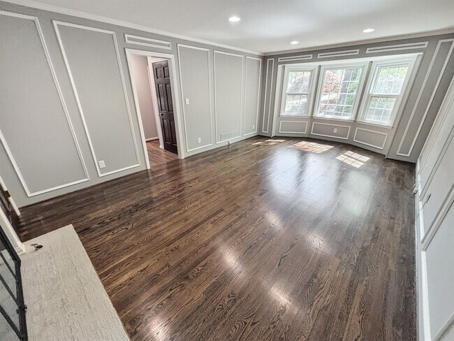 Building Photo - Beautifully Updated 4-Bedroom Home in Top-Rated Walton High District