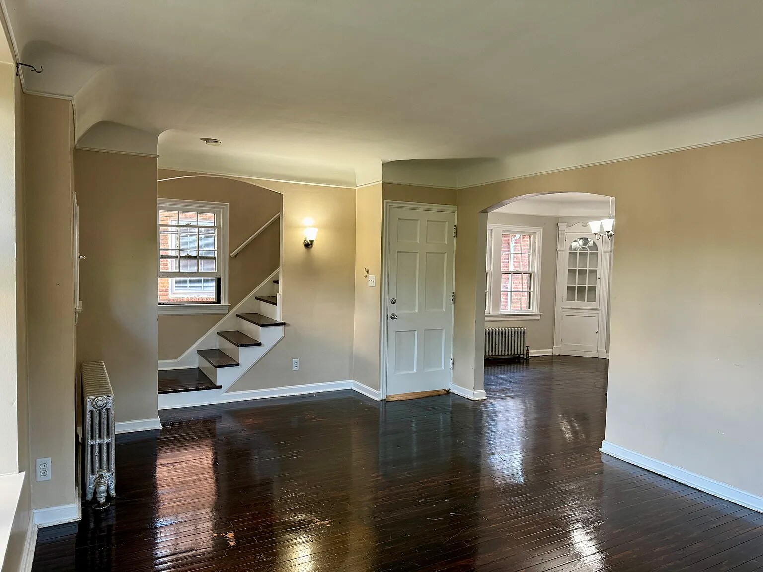 Building Photo - 3682 Glencairn Road