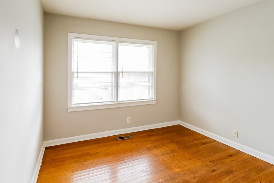 Building Photo - 433 Orchid Rd