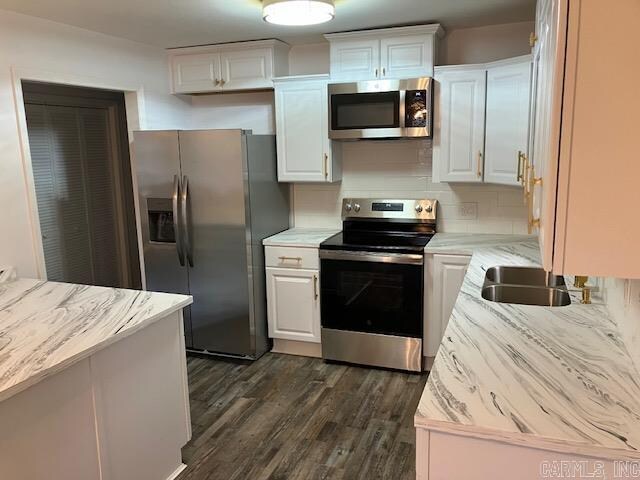 Building Photo - 1715 Convent St