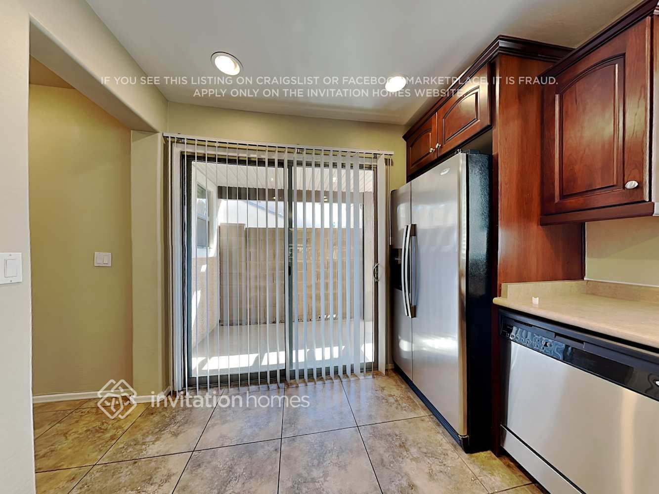 Building Photo - 2611 E Bart St