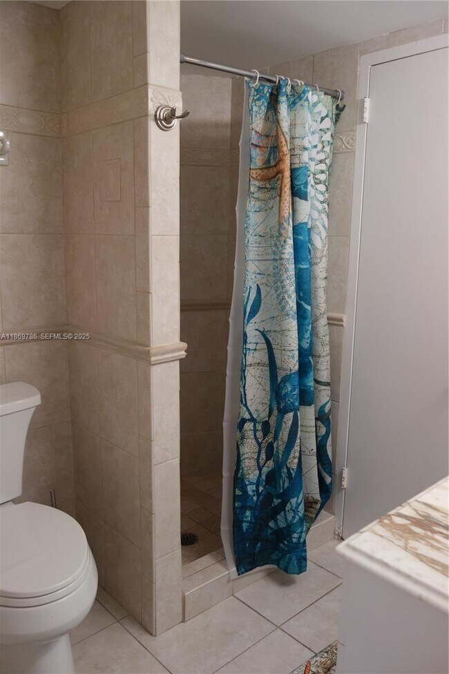 Building Photo - 5701 Collins Ave