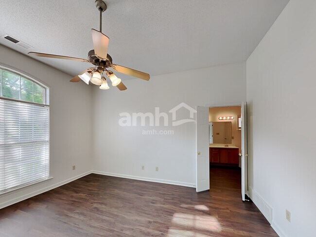 Building Photo - 1588 Wynne Rd