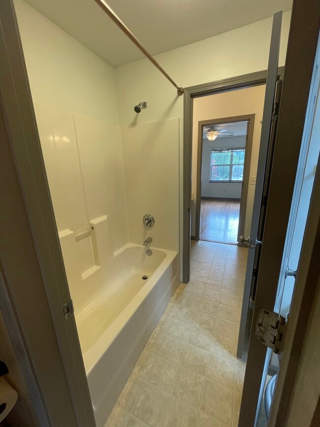 Building Photo - 41 Stafford Ct