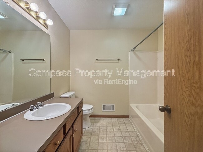 Building Photo - 2616 Kragspough Ct