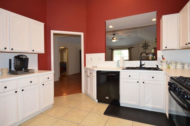Building Photo - 6207 Highland Branch Dr