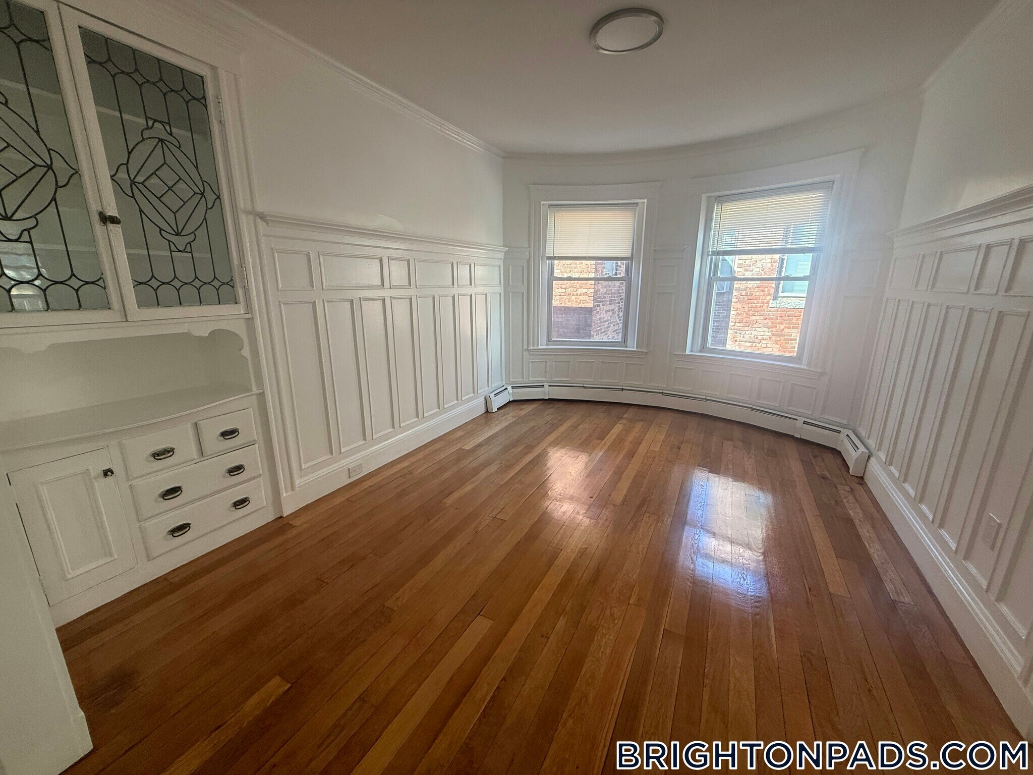 Building Photo - 47 Strathmore Rd