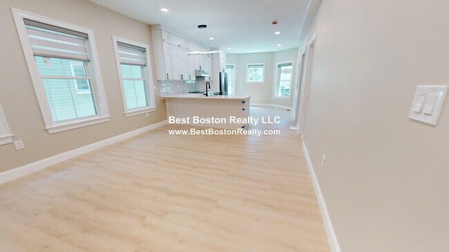 Building Photo - 231 Highland Ave
