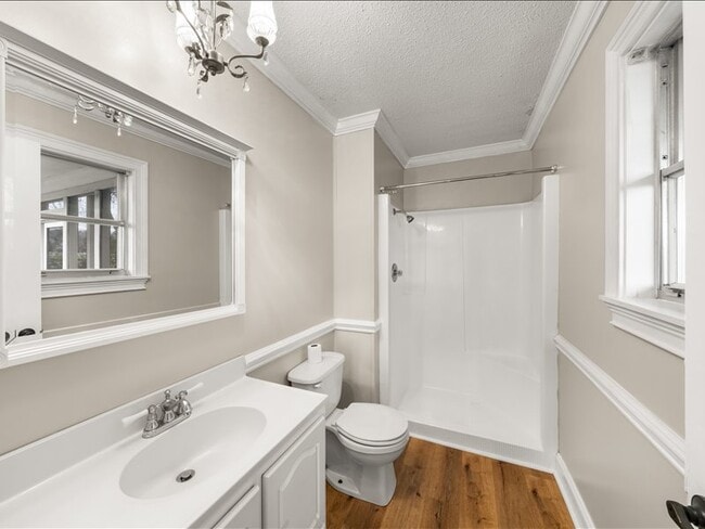 Building Photo - 650 Mize Cir