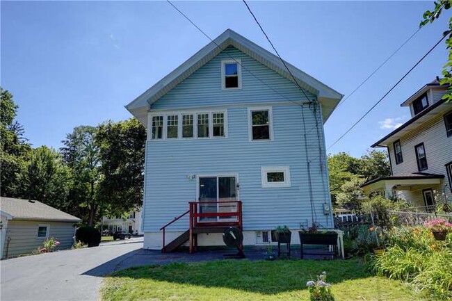 Building Photo - 144 Deerfield Dr