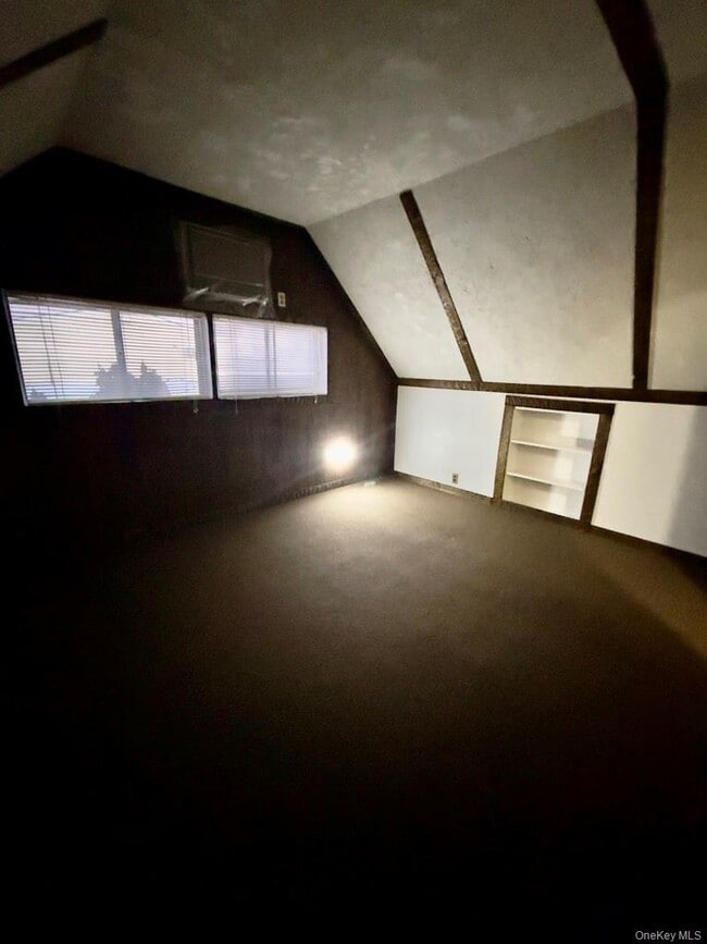 Building Photo - 107 Ball Park Ln