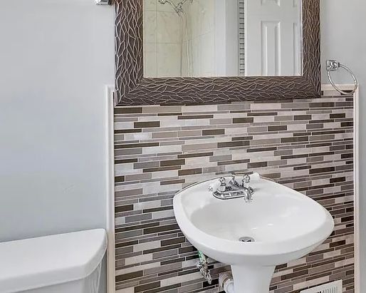 Building Photo - 8221 Tomlinson Ct