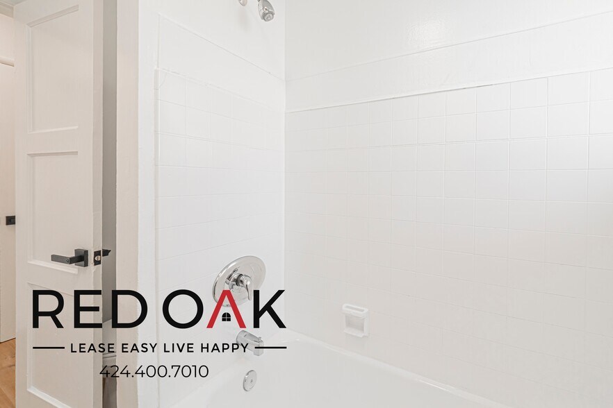 Building Photo - 1024 Menlo Ave