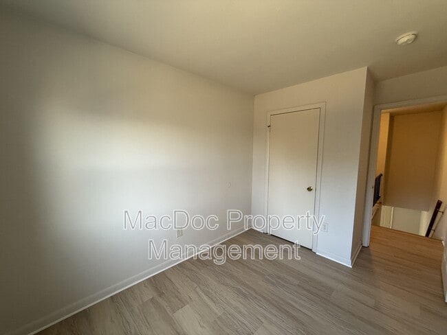 Building Photo - 3456 Beale Ct