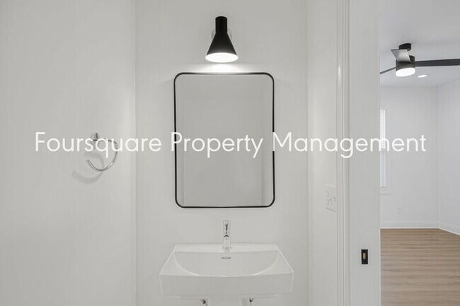 Building Photo - Modern 4-Bed / 3.5-Bath Townhome with Main Level Hard-Surface Floors , Back Patio – Easy Access t...