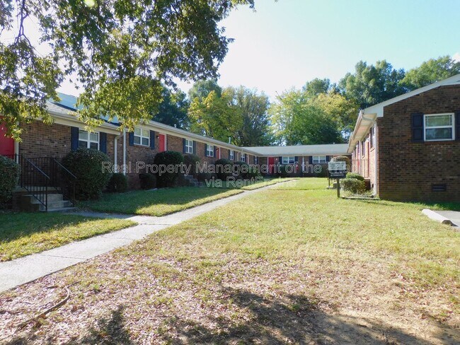 Building Photo - 2118 Everitt St