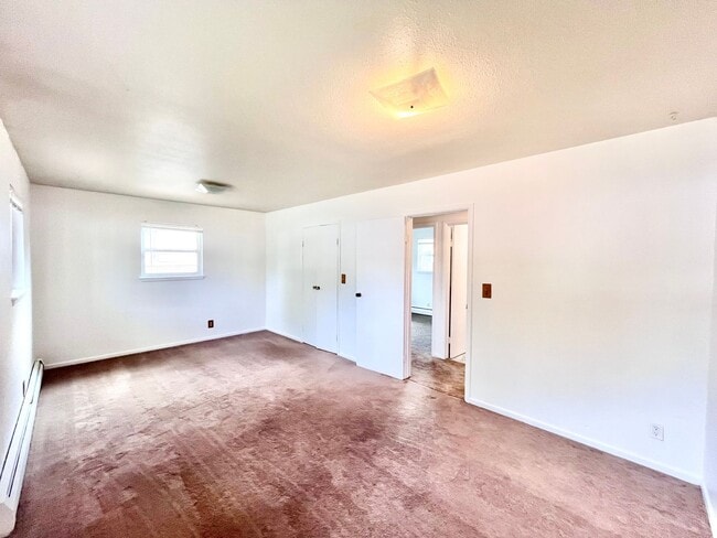 Building Photo - Charming 2 Bedroom, 1 Bath Ranch Home with 2 Car Garage in Southwest Loveland!