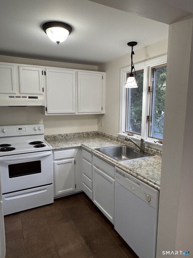 Building Photo - 43 River Colony