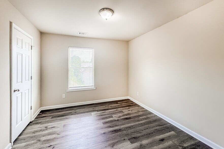 Building Photo - 71 Prescott Dr