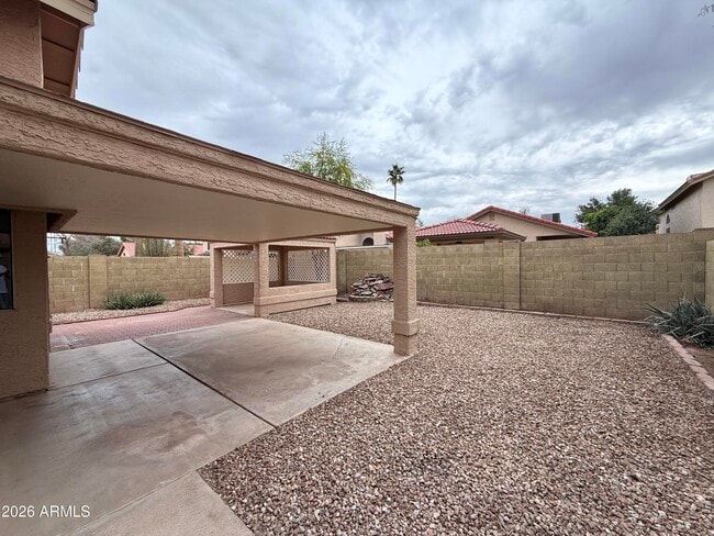 Building Photo - 2307 W Gail Dr