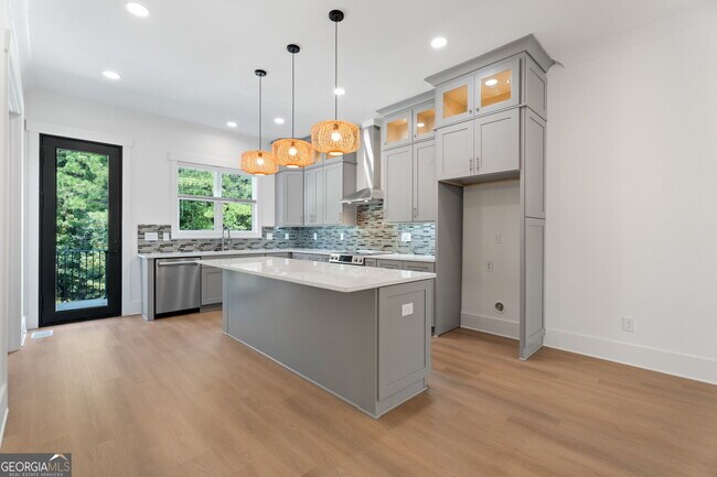 Building Photo - 173 Brush Creek Ct