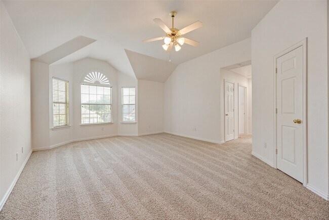 Building Photo - 3104 Angus Dr