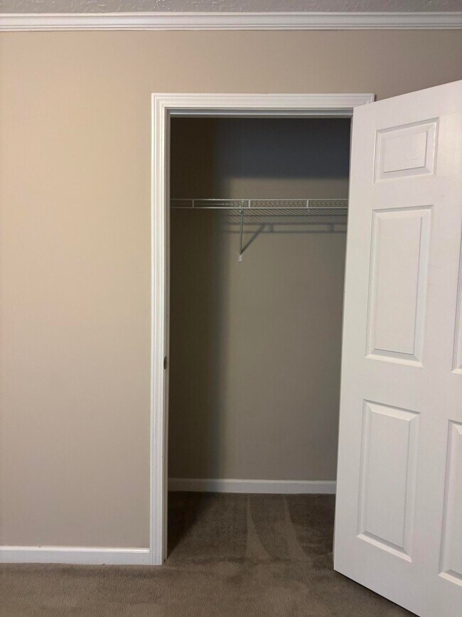 Building Photo - 205 Joy Rd