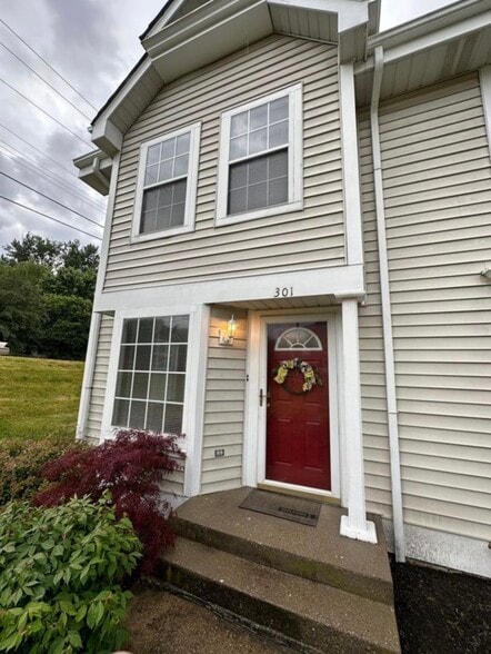 Building Photo - 301 Bluegrass Ave