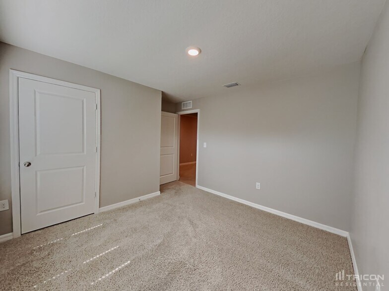 Building Photo - 2007 12th St SE