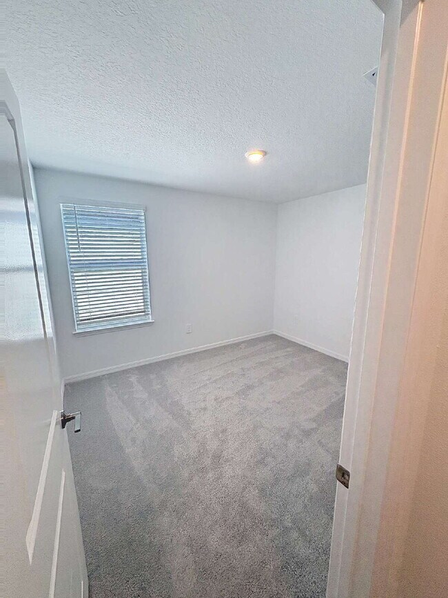 Building Photo - 8438 Blue Wave Ln E