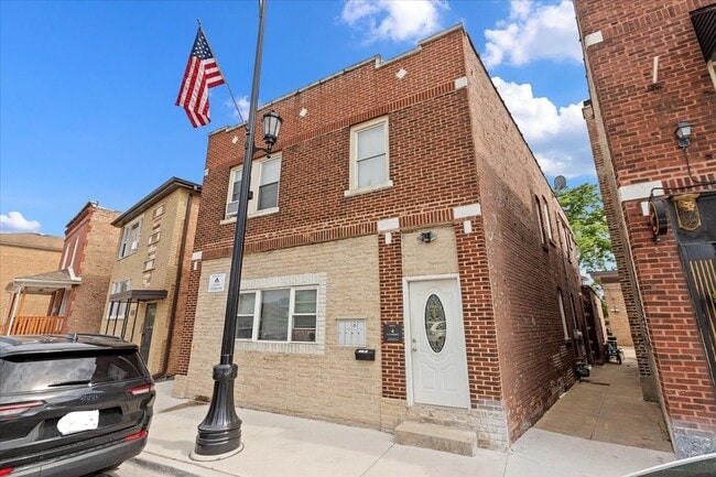 Primary Photo - 7136 Windsor Ave