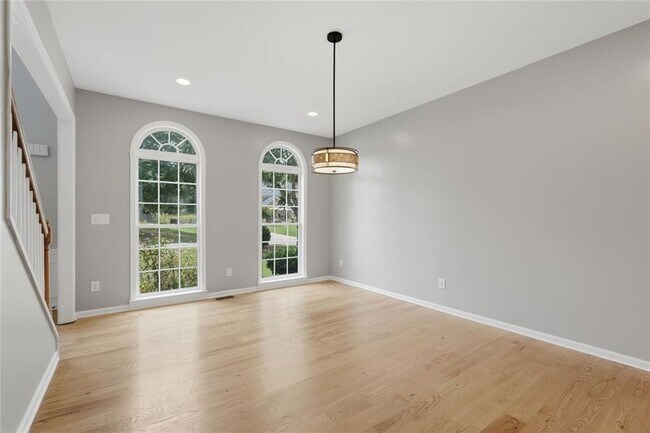 Building Photo - 770 Glastonbury Ct