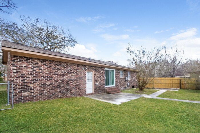 Building Photo - 617 Brailsford Blvd