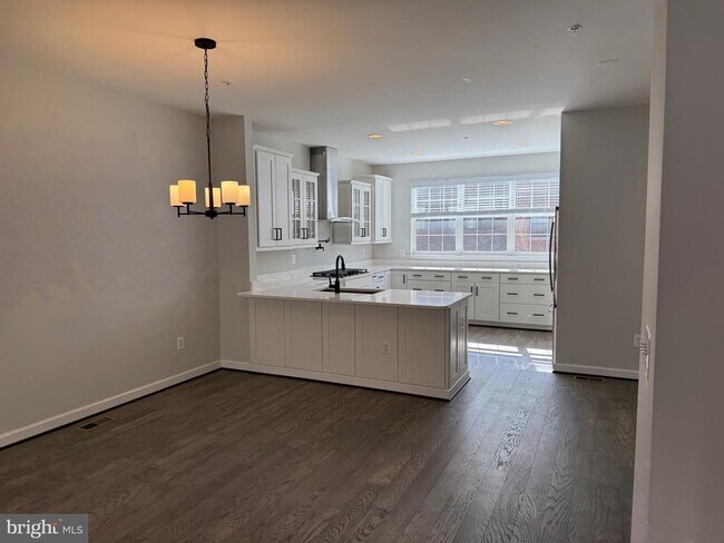 Building Photo - 620 Leigh Wy.