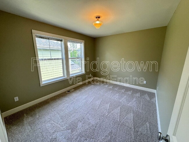 Building Photo - 4944 N Hudson St
