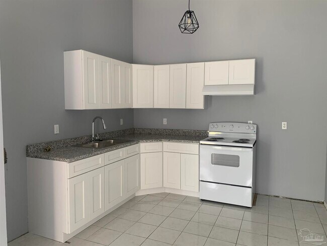 Building Photo - 6818 Tiki Ln