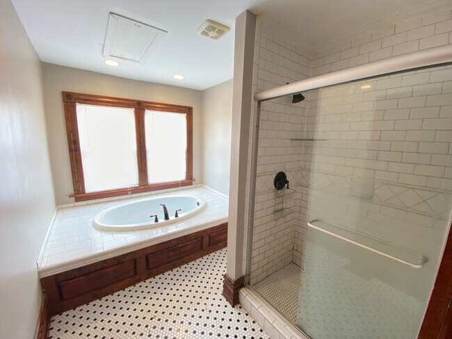 Building Photo - Renovated House, South Campus OSU, Near Medical Center and Law School