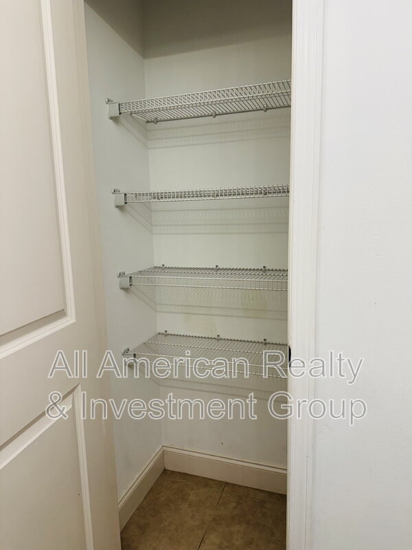 Building Photo - 603 Red Fern Rd