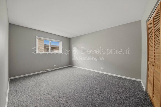 Building Photo - 9517 Terrace Pl