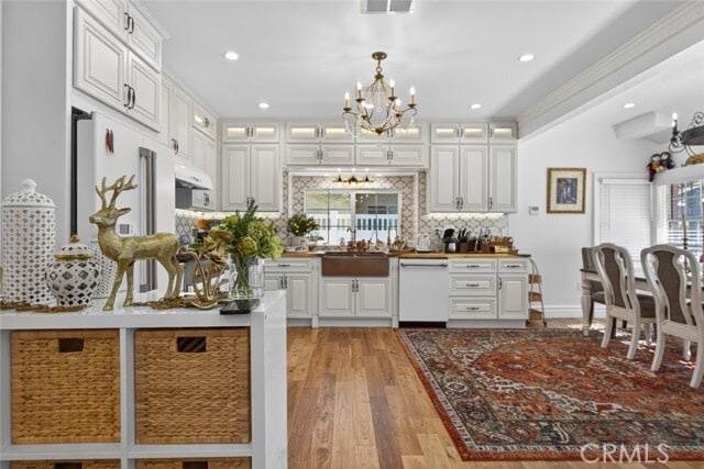 Building Photo - 327 Vine St