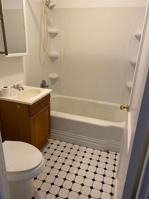 Bathroom - 2602 Furlong Ave