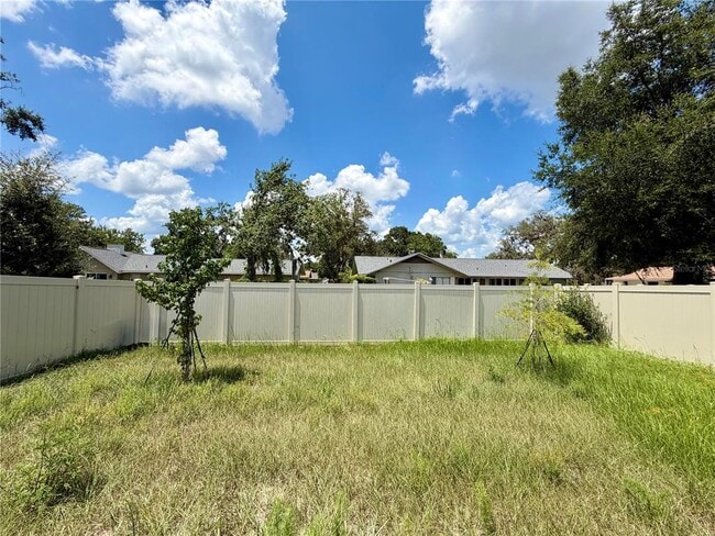 Building Photo - 31031 Silver Stage Dr