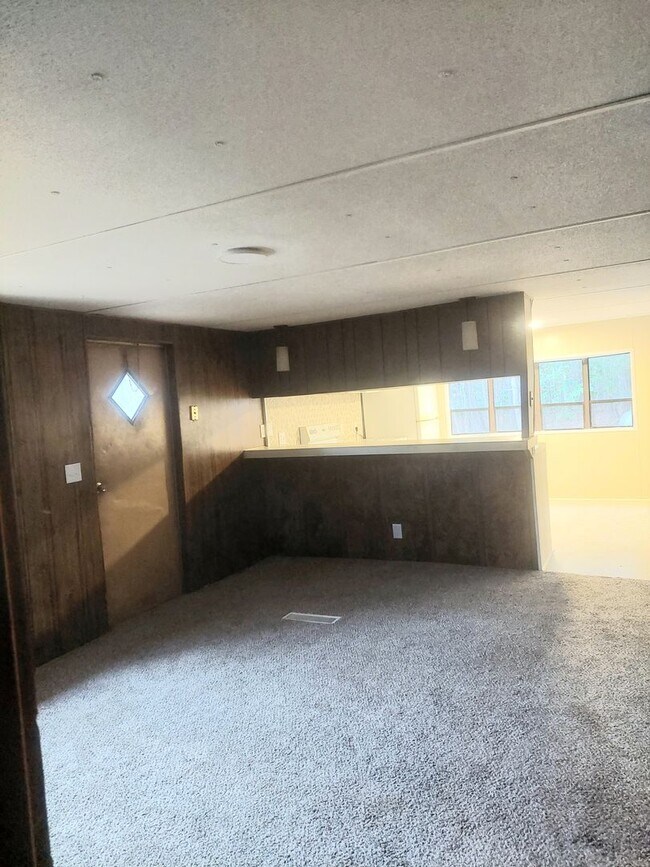 Building Photo - Waverly Hall (Harris County) Lake View