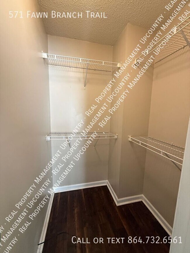 Building Photo - 571 Fawn Branch Trail