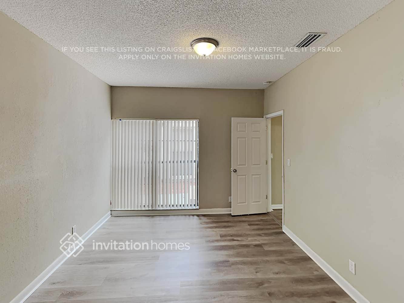 Building Photo - 8041 Buttonwood Cir