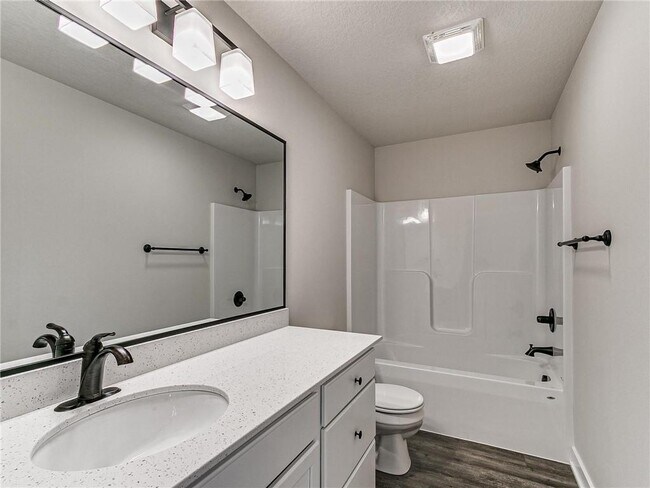 Building Photo - 6942 Bluebell Ct
