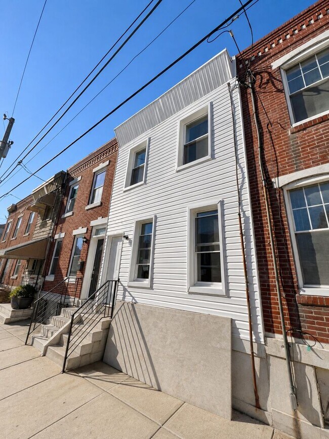 Building Photo - 1308 S Reese St