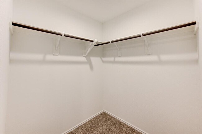 Building Photo - 24434 Elmwood Falls Dr