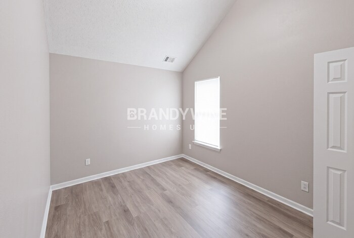 Building Photo - 5194 Seaside Ct